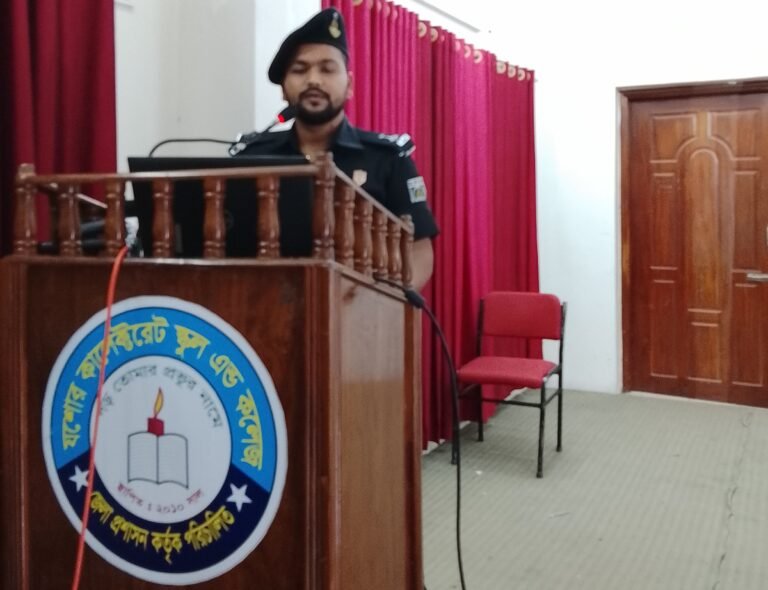 যশোরে র‍্যাব-৬ মাদক ও সামাজিক অপরাধ প্রতিরোধে টাউন হল মিটিং