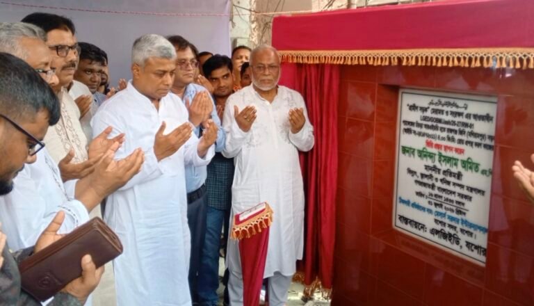 এলজিইডি যশোরে ৩ কোটি ৭৩ লাখ ৯৯ হাজার ২২০ টাকা  ব্যয়ে কাজটি বাস্তবায়ন