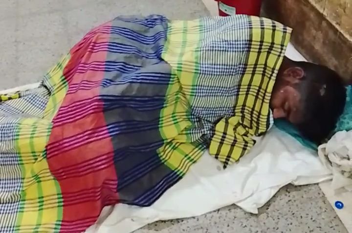 যশোর অভয়নগরে মোটরসাইকেল চু/রি/র অভিযোগে যুবককে গ/ণ/পি/টু/নি