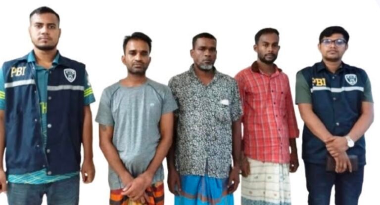 যশোর ব্যবসায়ী সেজে প্রতারণা, ৩ জন গ্রেফতার