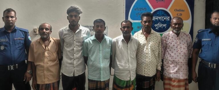 যশোর শার্শায় বিশেষ অভিযানে সাজাপ্রাপ্ত ৬ আসামি গ্রেপ্তার