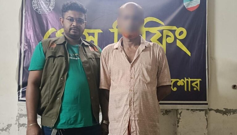 যশোরে ৭০ পিস ই,য়া,বা,সহ ডিবির হাতে এক ব্যক্তি আ,ট,ক