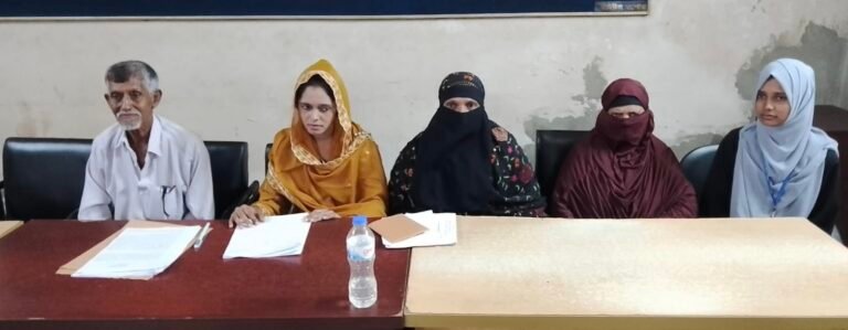 যশোরে জমি জবরদখলের অভিযোগ,ওসি অপসারণের দাবি